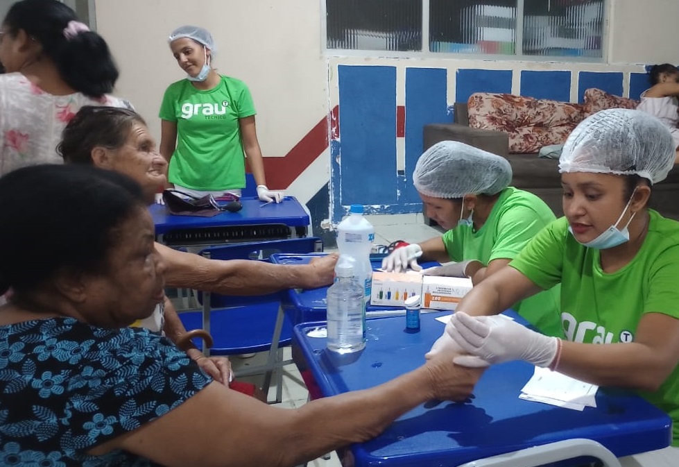 A Ação Social teve consulta com técnicas de enfermagen 